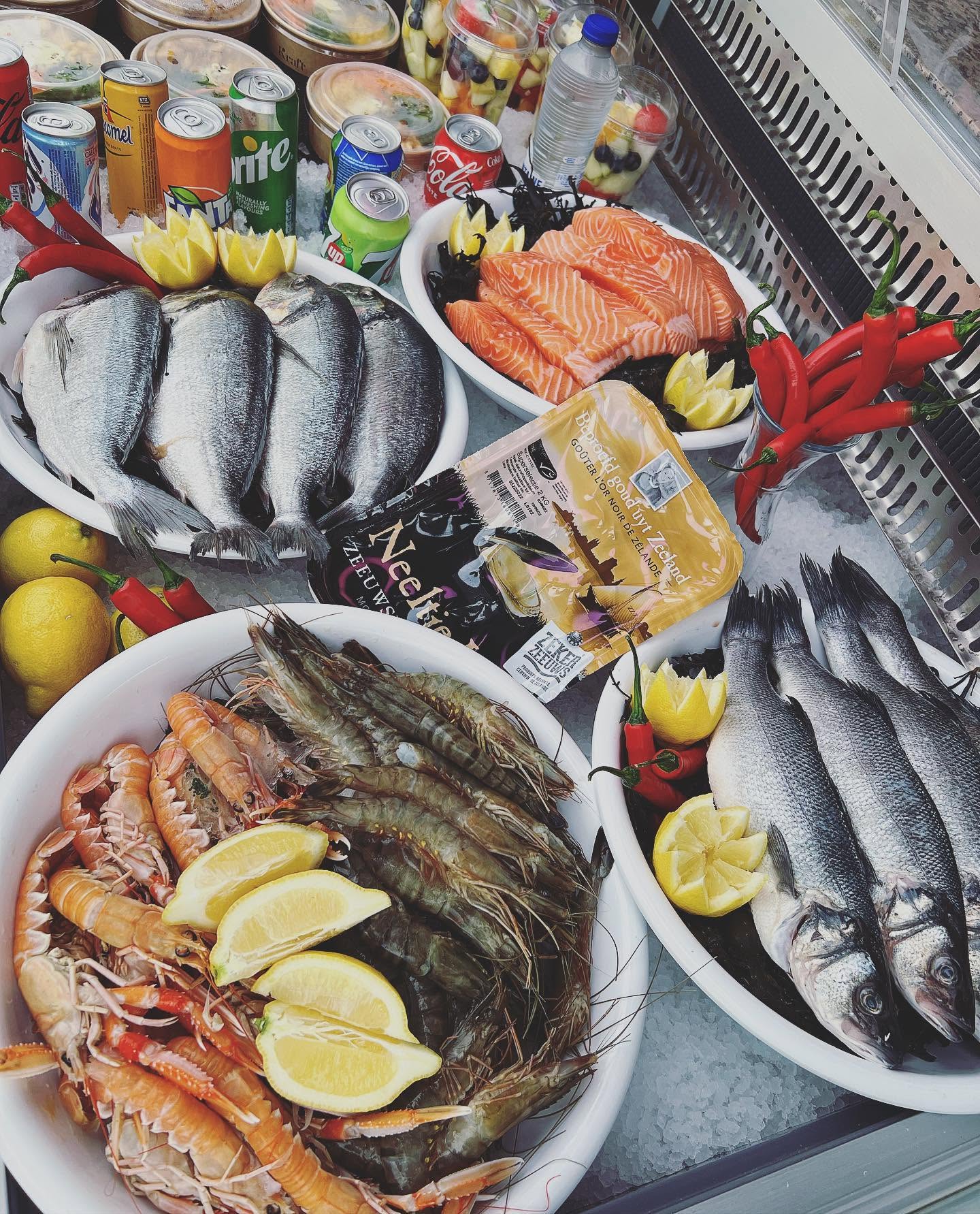 BBQ Scheveningen with fresh fish and seafood at Bandu Beach